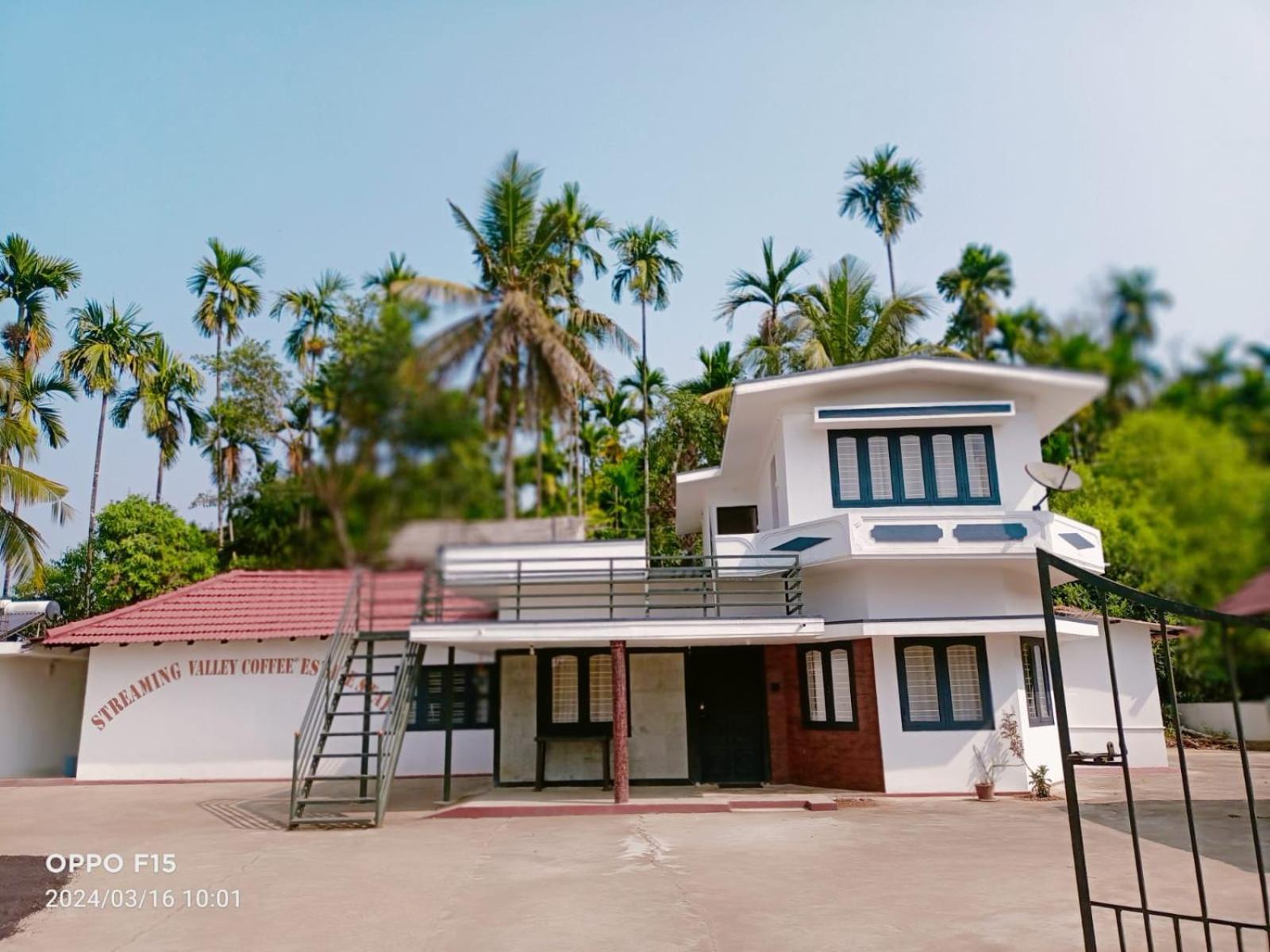 Streaming Valley Independent Coffee Estate Stay Madikeri Exterior photo
